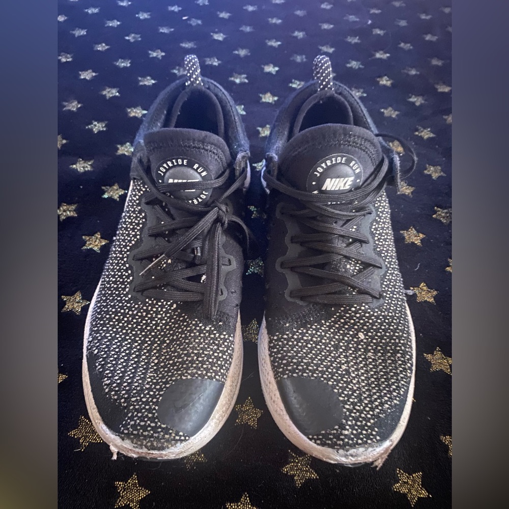 Nike Joyride 
Women about a Size 8 (no size tag)
Used.